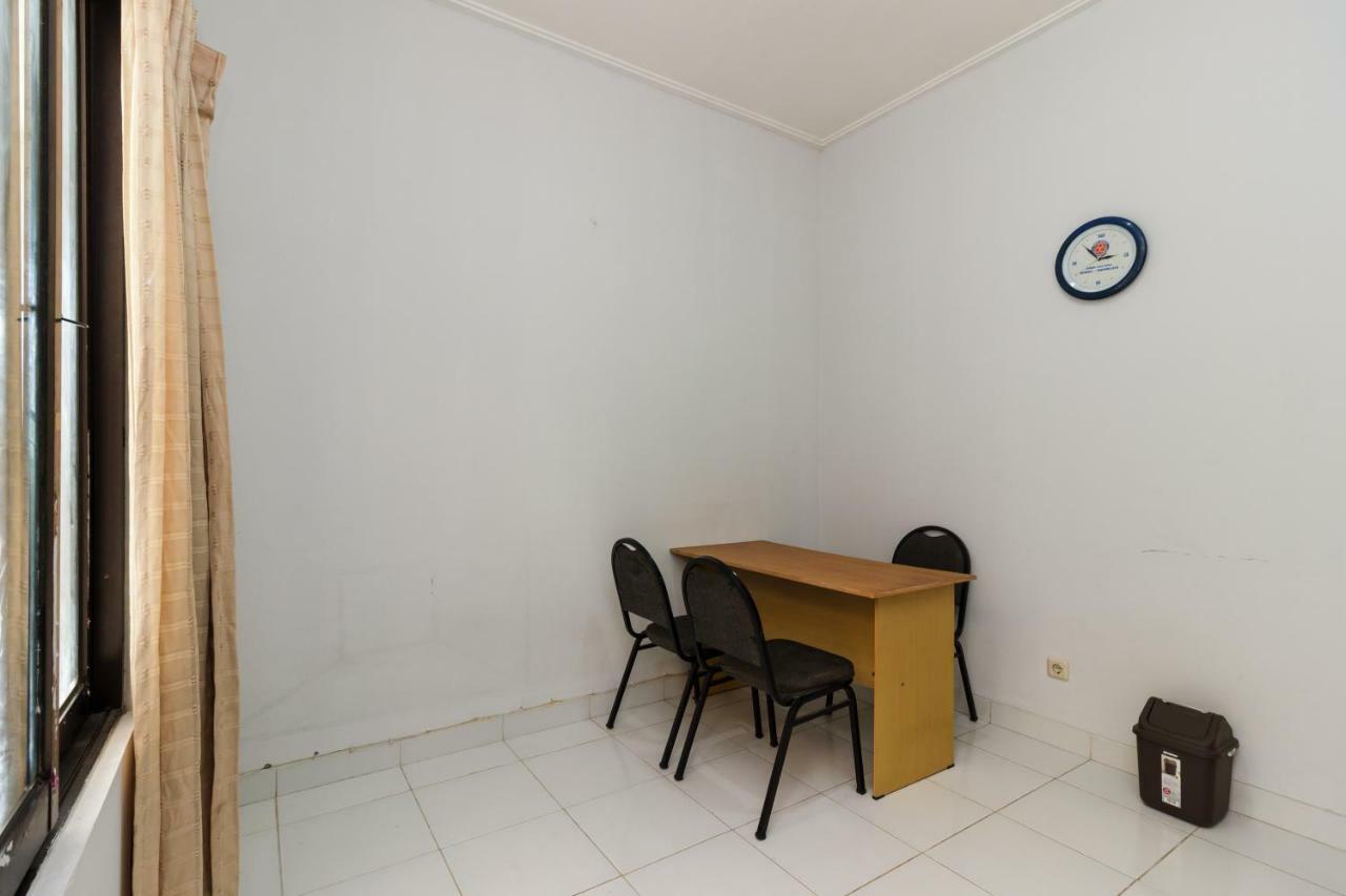 Reddoorz Syariah Near Pondok Indah Mall 3 Yakarta Exterior foto